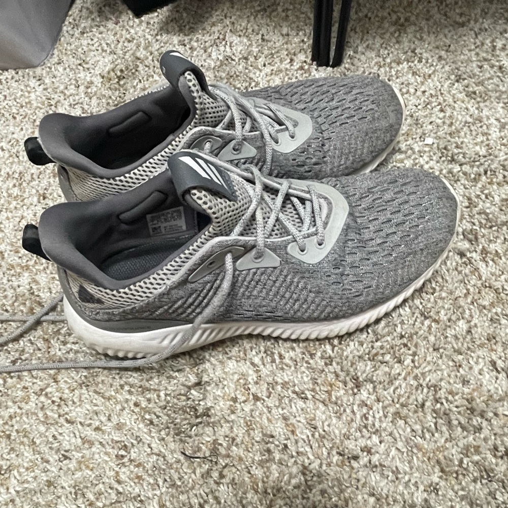 Adidas Tennis Shoes